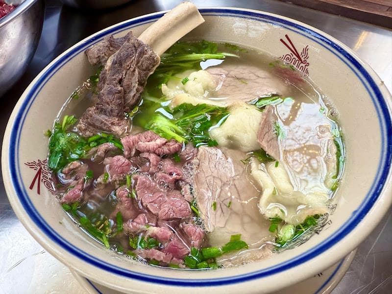 Hình ảnh Phở Việt - Lẩu Bò Lai Dzai Linh Đàm - 5