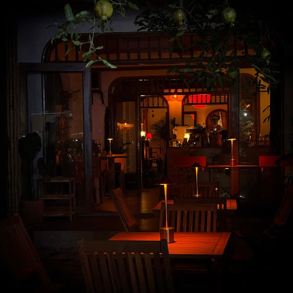 Hình ảnh At Where - 2