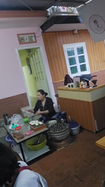 Hình ảnh Bánh Căn - Bánh Mì xíu mại Cô Thu - 3