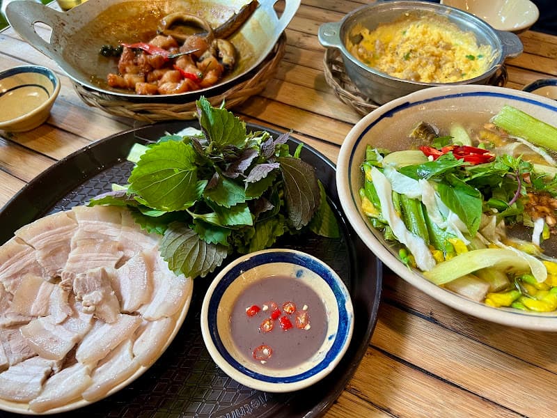 Hình ảnh Cơm Niêu Quê Ngoại Cần Thơ (Chi Nhánh 1) - 3