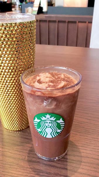 Hình ảnh Starbucks Phan Xích Long - 5