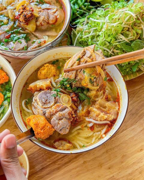 Hình ảnh Quỳnh Bún Chả Hà Nội / Bún bò Huế - 4