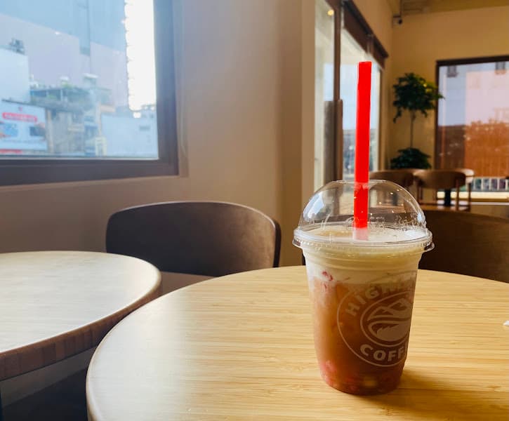 Hình ảnh Highlands Coffee Bưu Điện Tân Bình - 5