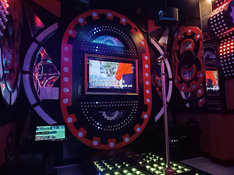 Ảnh bìa Karaoke 100