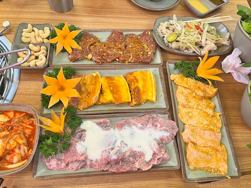 Hình ảnh NHON NHON - Lẩu Nướng Than Hoa - 3