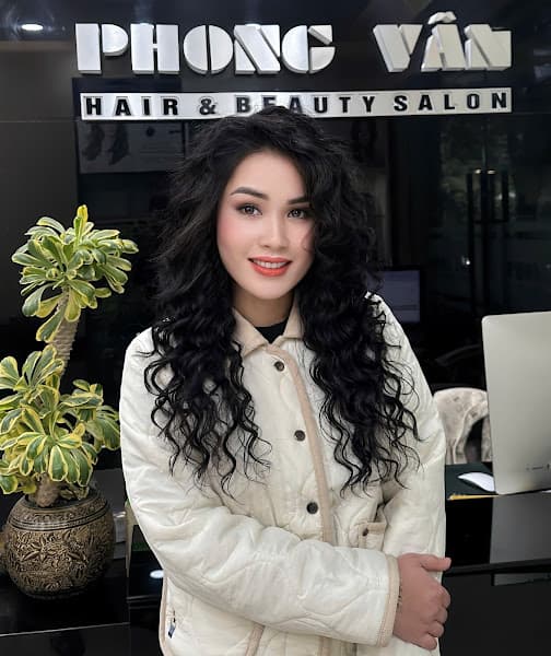 Hình ảnh Phong Vân hair & beauty salon - 4