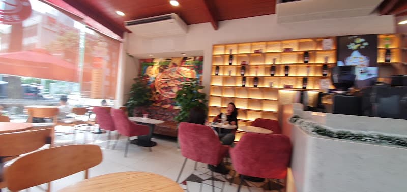 Hình ảnh Highlands Coffee - Diamond Plaza - 4