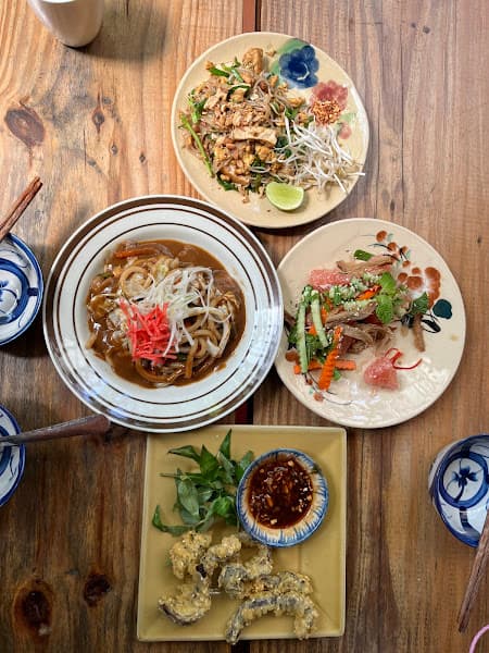 Hình ảnh Here & Now Vegetarian (Open kitchen & chill) - 2