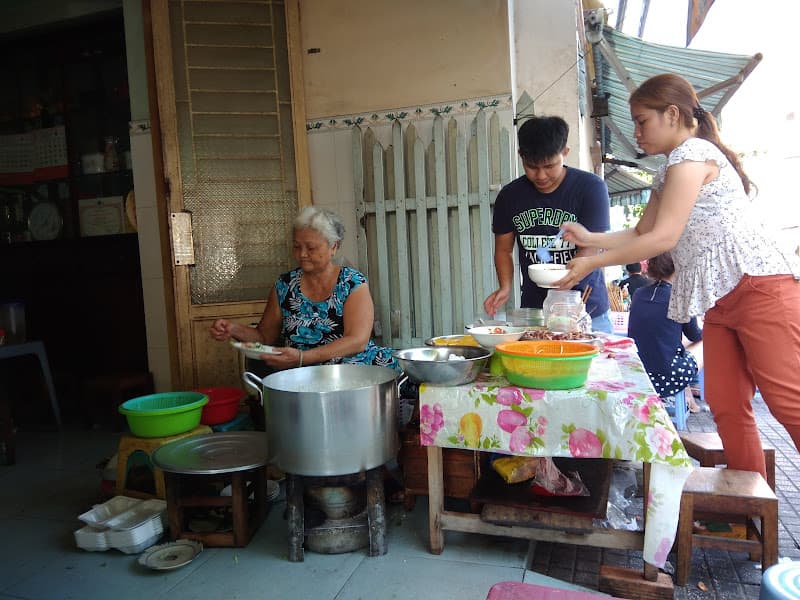 Hình ảnh Cơm tấm vỉa hè - 3