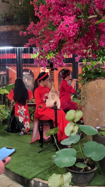 Hình ảnh Nhà hàng Cơm Việt Phụng Thành - 2