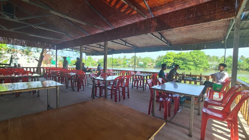 Quán ăn gia đình DÂU TẰM RIVERSIDE