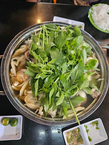 Ảnh bìa LẨU GÀ LÁ É 3/4