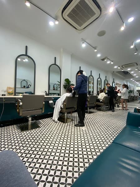 Hình ảnh Sinh Anh Hair Salon 145 Chùa Láng ,Hà Nội - 2
