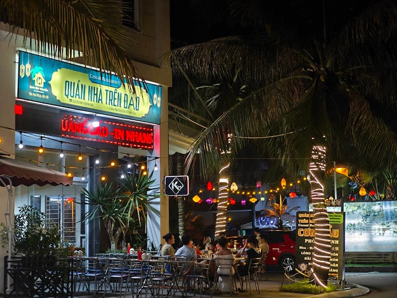 QUÁN NHÀ TRÊN ĐẢO - Ẩm Thực Đường Phố