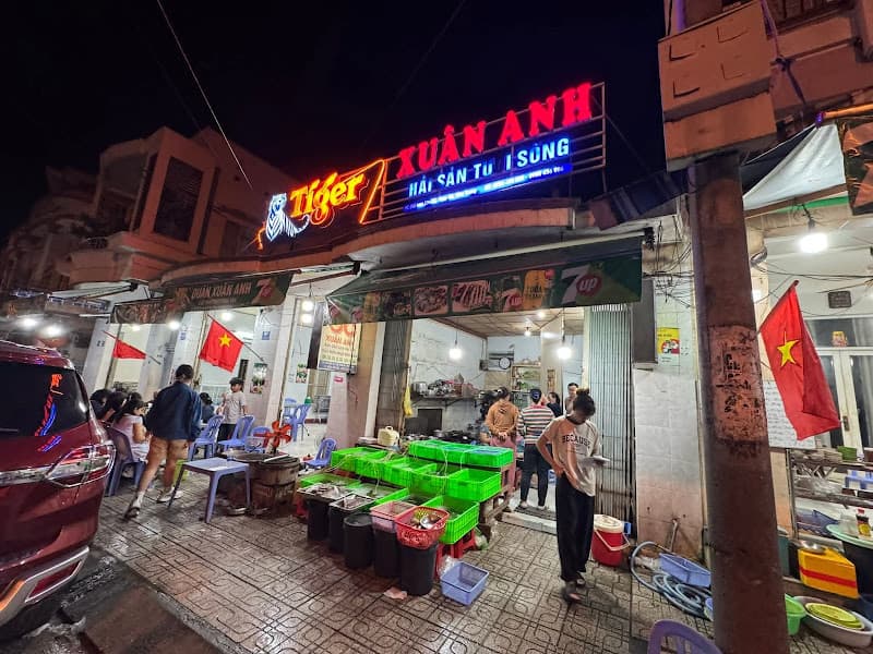 Quán ốc Xuân Anh