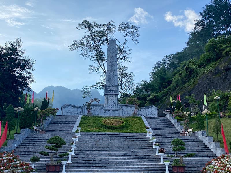 Khu du lịch Pác Bó