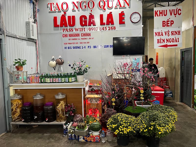 Tao Ngộ Quán - Lẩu Gà Lá É số 10Bis 3/4