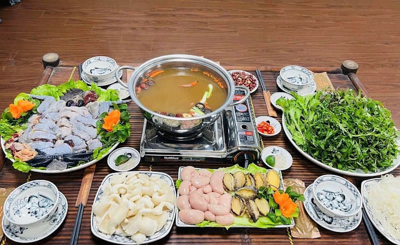 Hình ảnh NHÀ HÀNG CƠM NIÊU HUẾ XƯA - 3