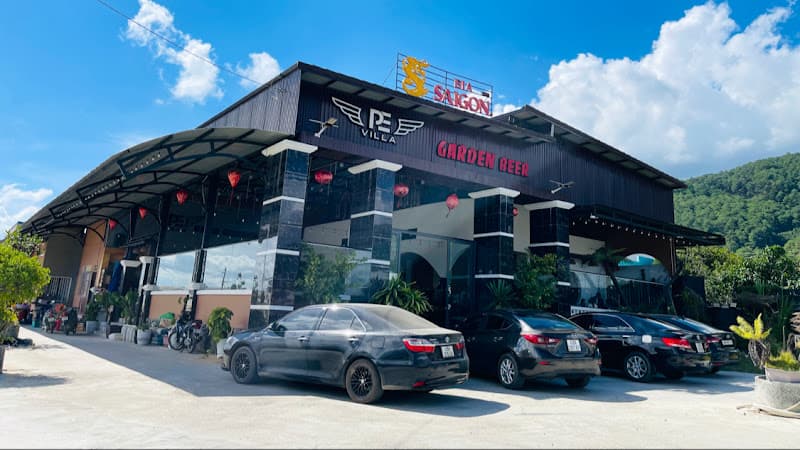 Ảnh bìa QUÁN ĂN GIA ĐÌNH PE VILLA BEER GARDEN - QUÁN CƠM NIÊU