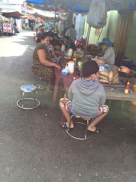 Hình ảnh Bánh mì xíu mại Cô Dung - 2