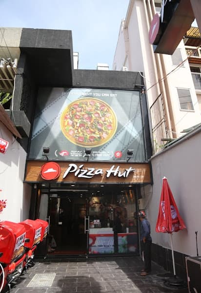 Pizza Hut Hoàng Hoa Thám