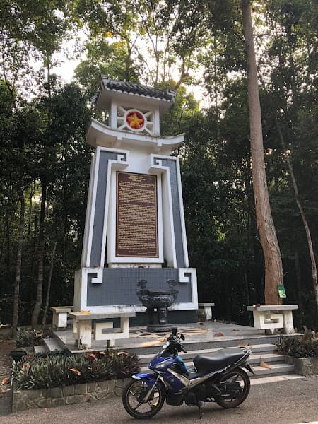 Hình ảnh Phổ Cảnh Biểu Trưng Chiến Khu Đ - 2