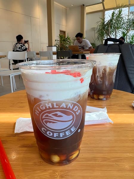Hình ảnh Highlands Coffee - Nguyễn Thị Định - 2