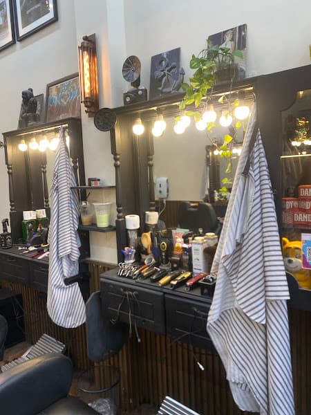 Hình ảnh Tiệm hớt tóc Duy Nguyễn - Barber shop quận 6 - 2