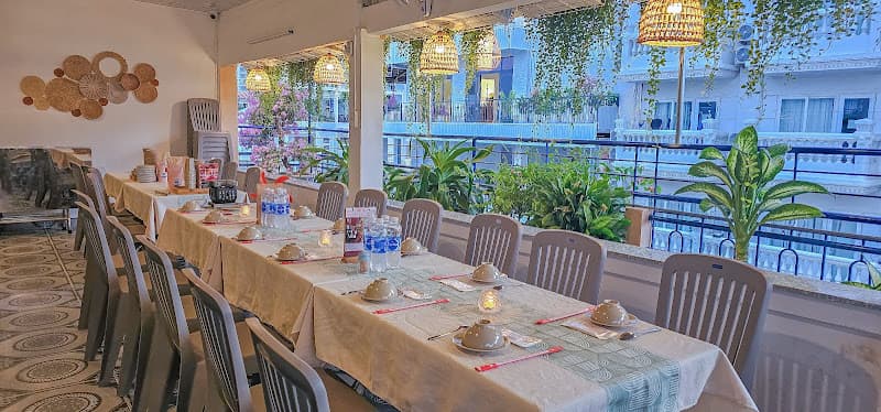 TIỆM CƠM VIỆT NAM