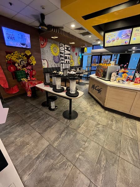 Hình ảnh McDonald's Tân Sơn Nhất - 4