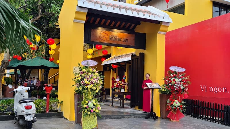 Nhà hàng Madame Lân