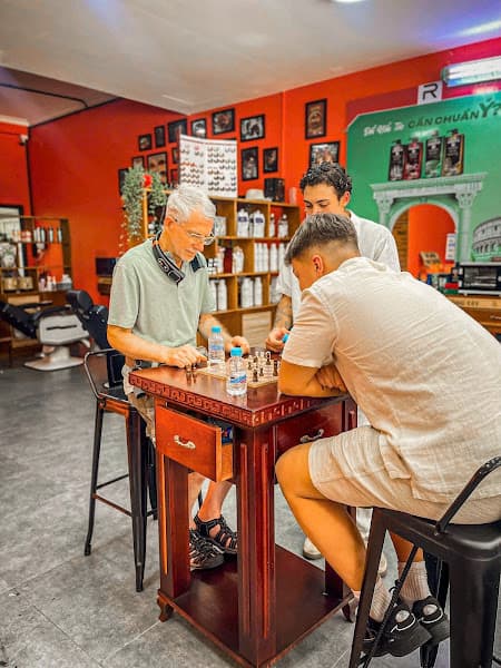 Hình ảnh Đông Tây Barbershop - 341 Nguyễn Thái Bình - 5