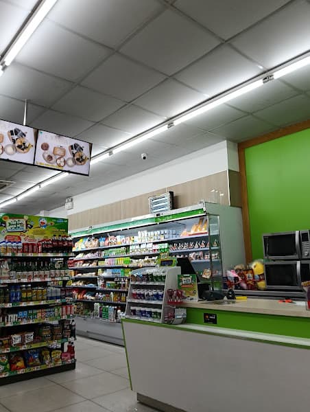 Hình ảnh FamilyMart 164 Nguyễn Ảnh Thủ - 2