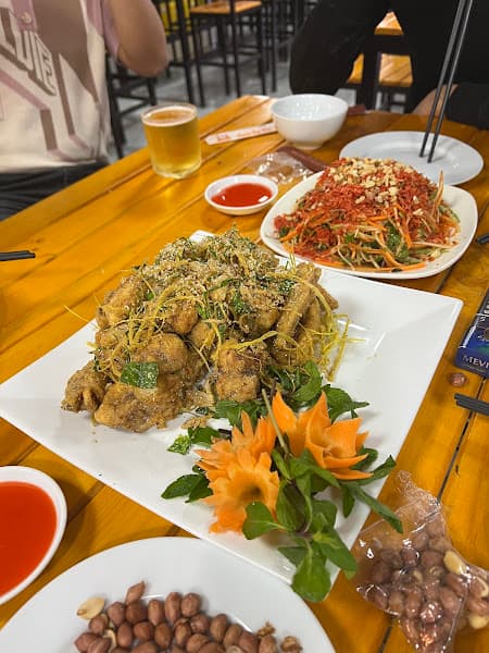 Hình ảnh Nhà hàng Vườn Bia Việt Trì, SÂN BÓNG VƯỜN BIA VIỆT TRÌ - 2