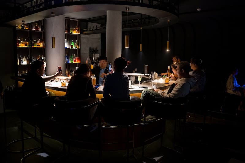 Hình ảnh AURA Cocktail Bar - 4