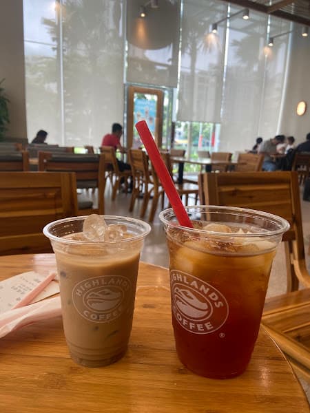 Hình ảnh Highlands Coffee UOA Tower Q.7 - 3