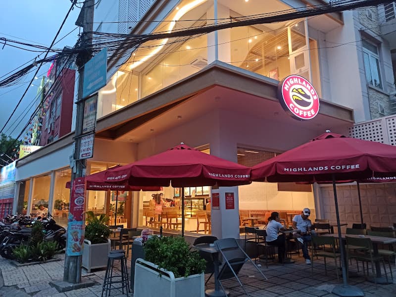 Ảnh bìa Highlands Coffee Tạ Quang Bửu