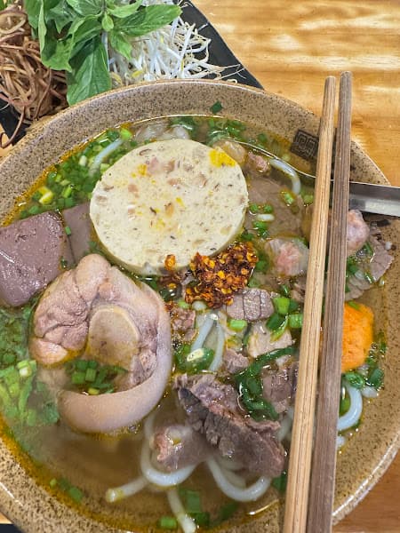 Hình ảnh Bún Bò Huế Ngự Uyển Nguyên Hồng - 4