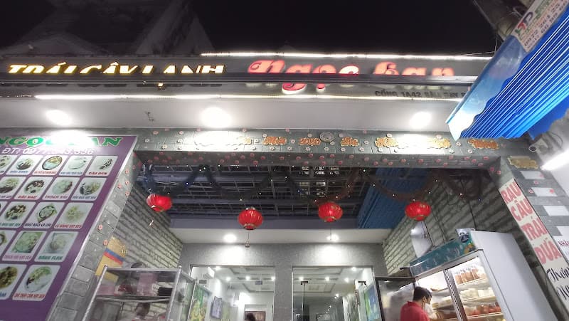 Ngọc Lan - Chè khúc bạch, trái cây dĩa