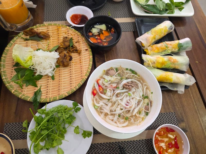 Hình ảnh Huyền Hương Cơm Bắc, Cơm Niêu Restaurant 후엔흐엉 북부밥 및 나짱 뚝배기밥 - 3