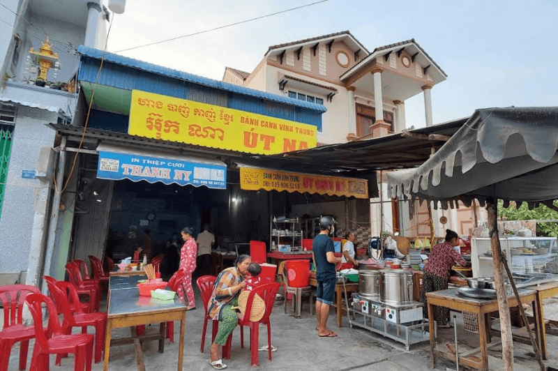 Hình ảnh Bánh canh Vĩnh Trung Út Oanh Na - 3