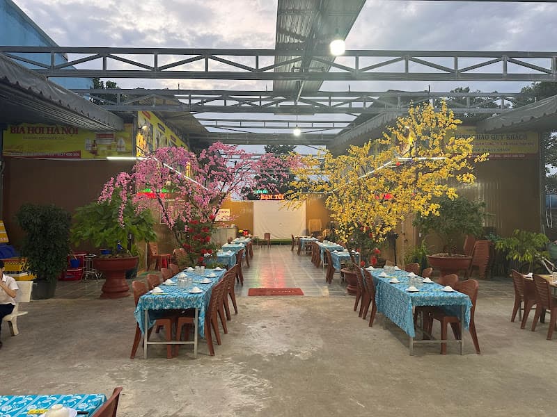 QUÁN ĂN GIA ĐÌNH BẠN TÔI