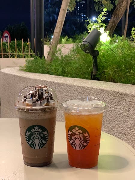 Hình ảnh Starbucks CII Tower - 4