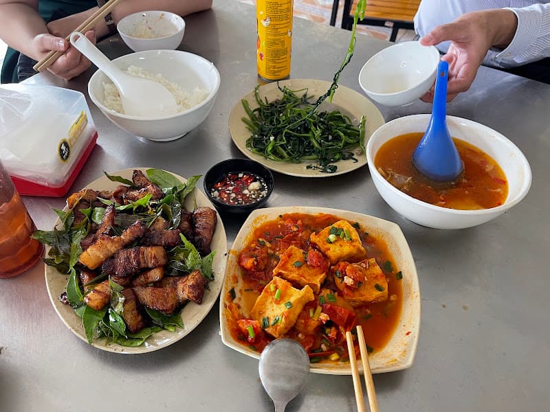 Trạm dừng nghỉ/ Điểm dừng chân/ Cơm nhà xe - Nà Tâm, Hoàng Đồng, Lạng Sơn