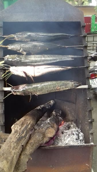 Hình ảnh lẩu nướng gầm cầu - 3