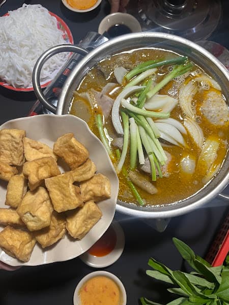 Hình ảnh Vịt nấu chao Hoàng Uyên - 2