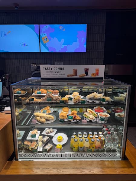 Hình ảnh Starbucks Emporium - 2