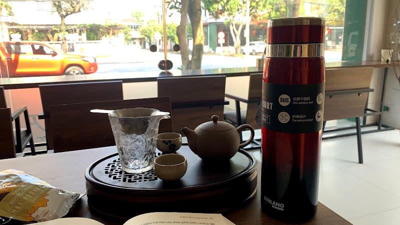 Hình ảnh Đông Tây Cafe Sách - 4