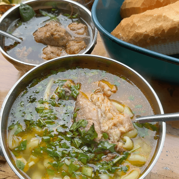 Hình ảnh Bánh mì xíu mại, nui - 3