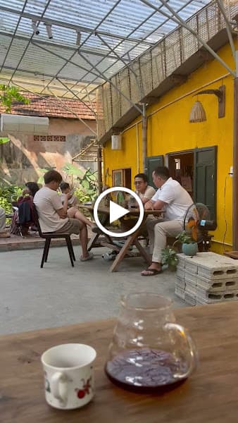 Hình ảnh Quán Phủi Hub (Café | Music Class & Guitar Shop) - 3